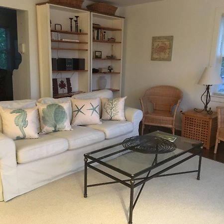 Mahone Bay Beach House ภายนอก รูปภาพ